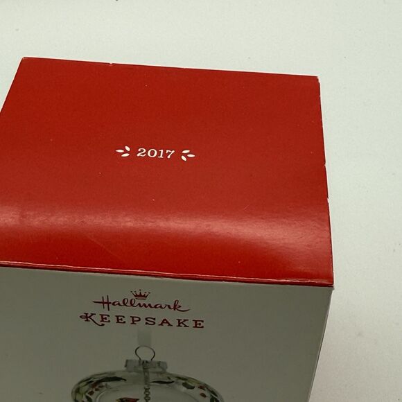 Vtg 2017 Hallmark Winter Cardinal QGO1822 Glass Orb Metal Bird Keepsake Ornament - Picture 7 of 12